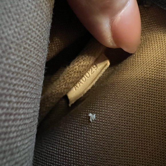 Louis Vuitton Eva Clutch - Picture 3 of 14